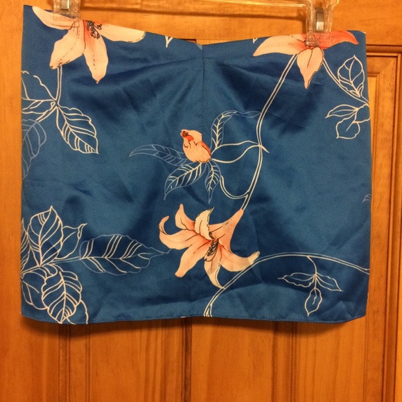 🤩HOST PICK 🎉- Vintage Sarong - Picture 5 of 6