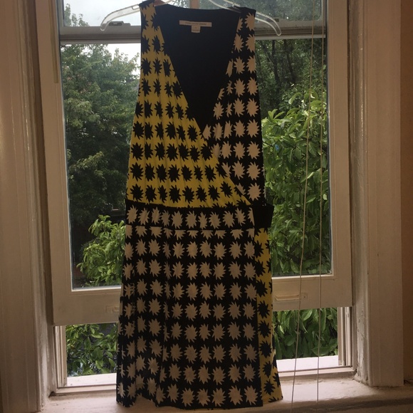 SOLD Diane von Furstenberg Moriko Dress - Picture 2 of 6