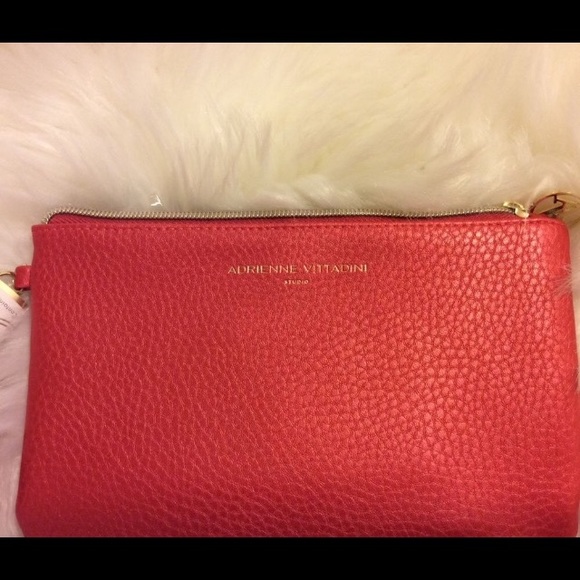 SOLD Adrienne Vittadini charging Wristlet wallet - Picture 1 of 4