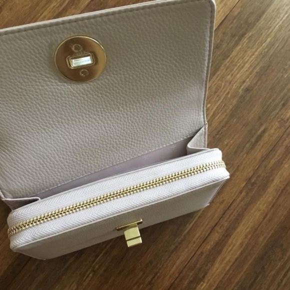 🌟SOLD🌟NWT Tory Burch Mercer Smartphone Wristlet - Picture 5 of 7