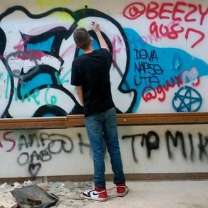 Meet your Posher, Julian