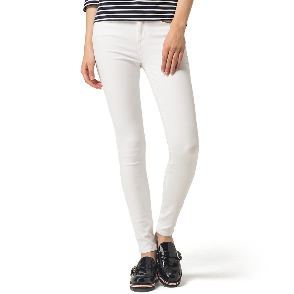 Tommy Hilfiger NWOT skinny jegging fit jean