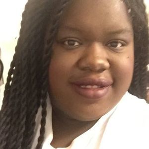 Meet your Posher, Denise