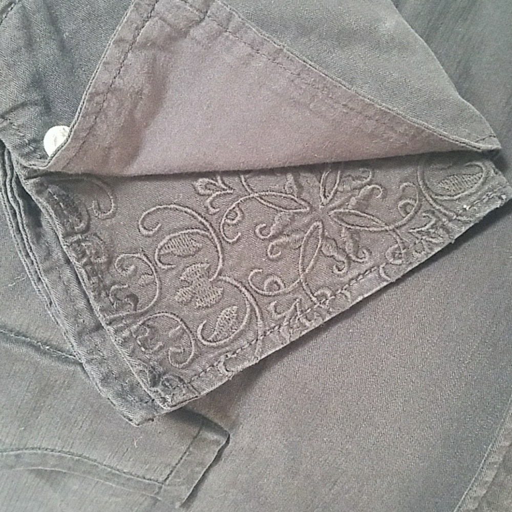 Howe Black Jacket - image 5