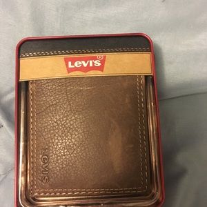 Levis Men's wallet
