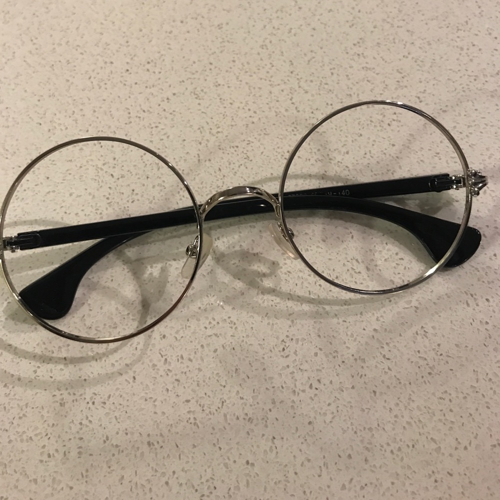 Assorted glasses and frames - Picture 6 of 8