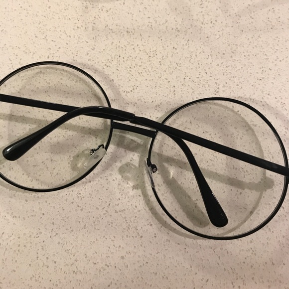 Assorted glasses and frames - Picture 5 of 8