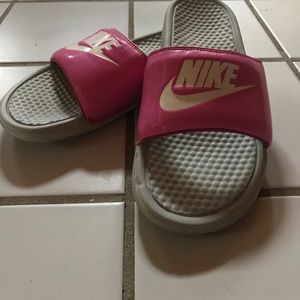 Women's NIKE sandals US-10