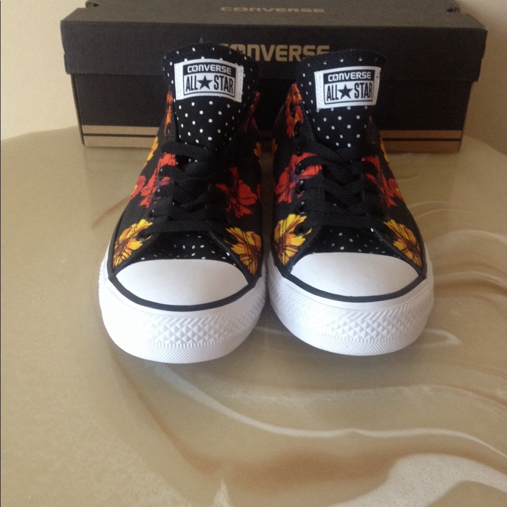NWT Converse chuck taylor all star low  top - Picture 3 of 7