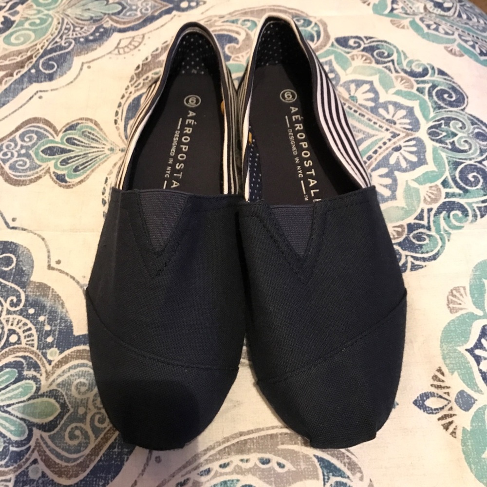 Aeropostale flats