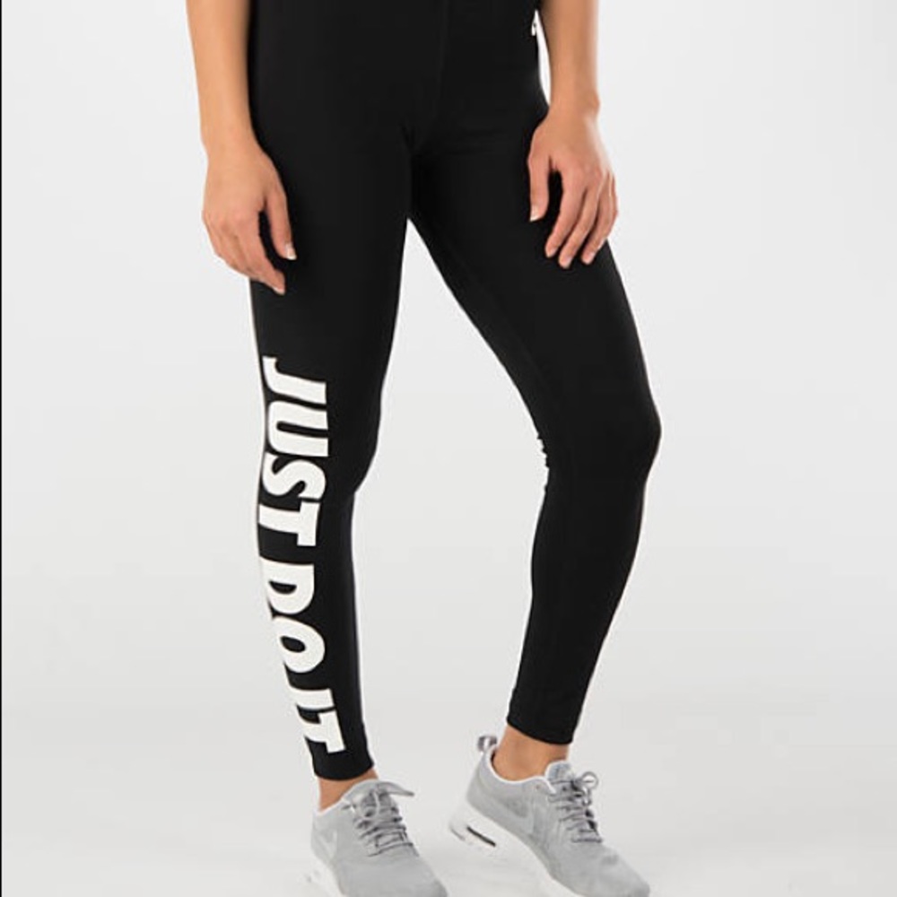 NWOT Nike Just Do It Leggings