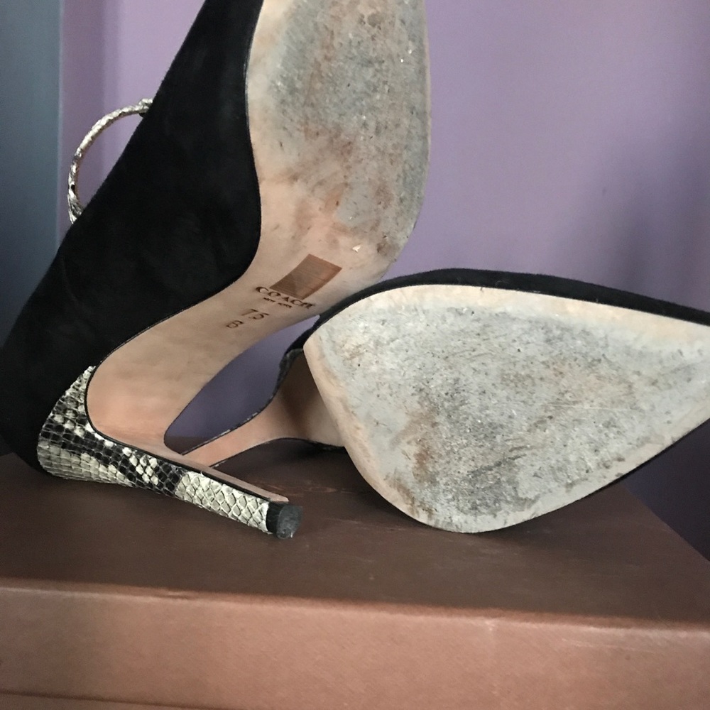 COACH Fulton heel, fall tstrap pumps, snakeskin - Picture 7 of 7