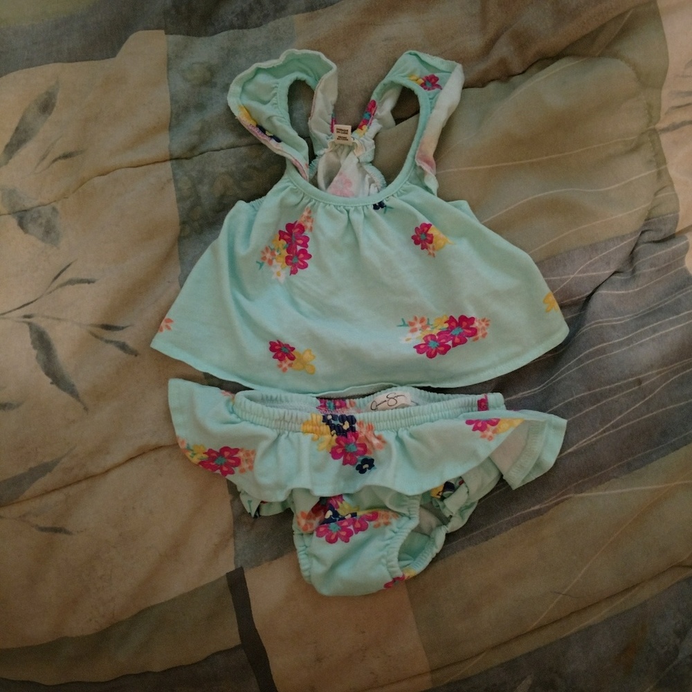 Sleeves top with bottoms