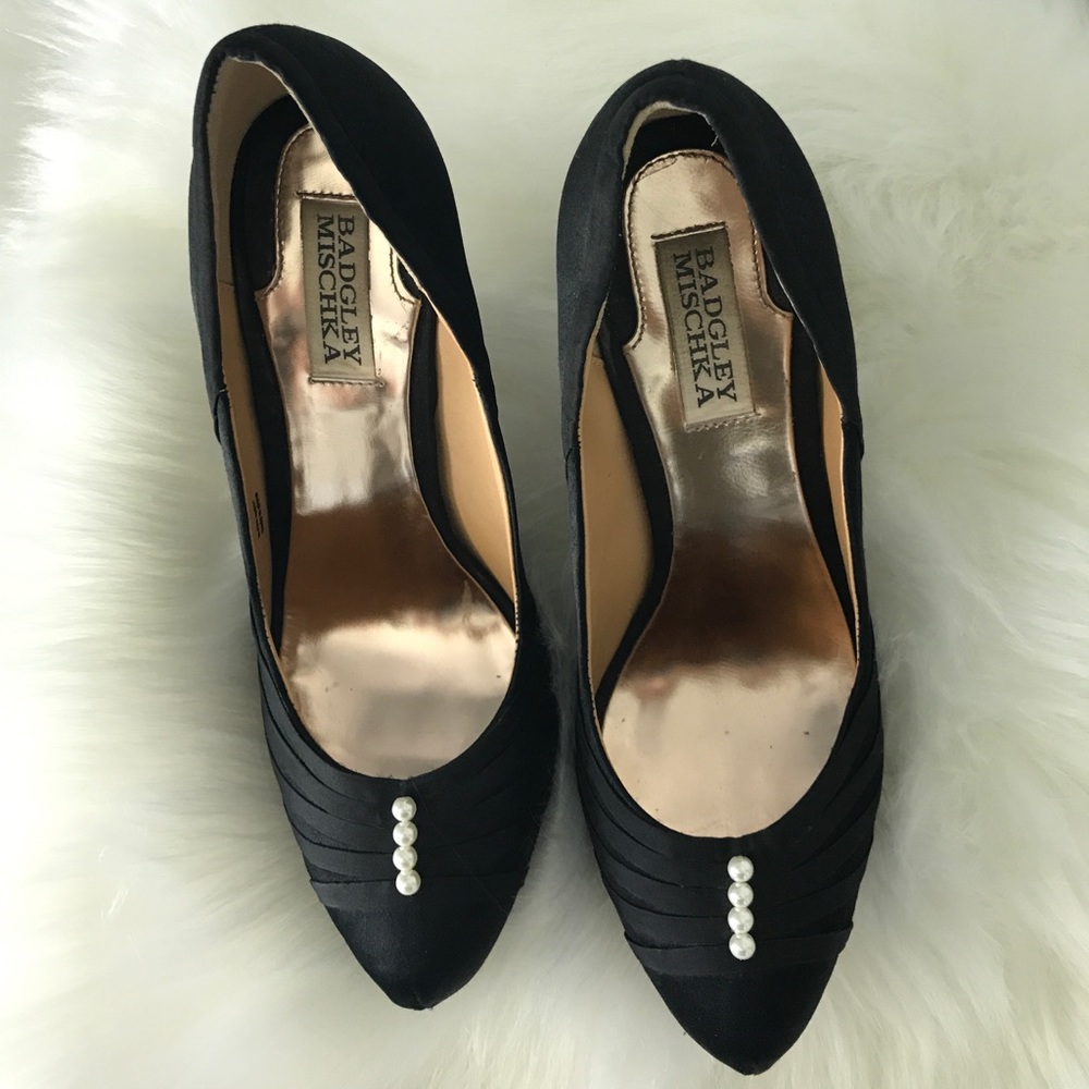 Badgley Mischka black heels sz 8