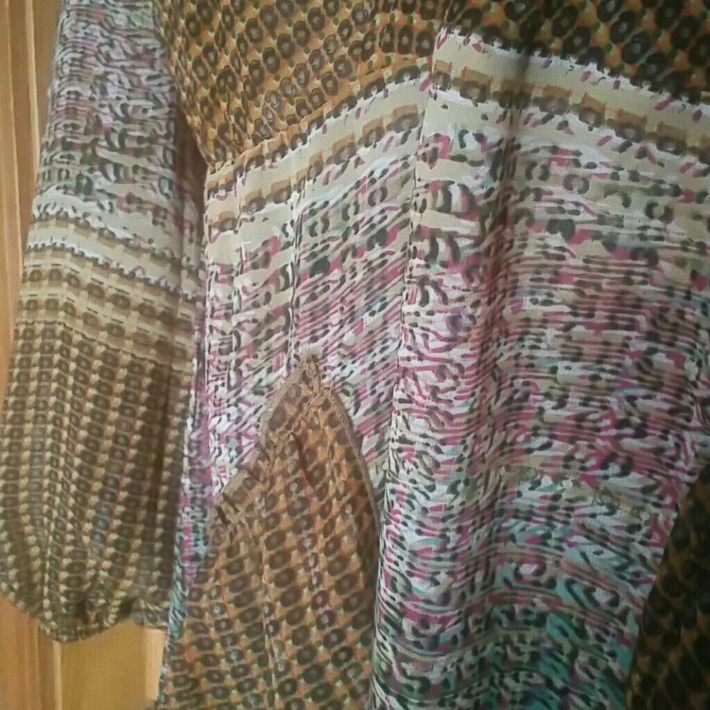 High/Low Hem Top - Picture 2 of 3