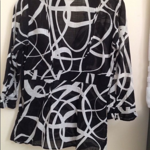 J CREW BLACK AND WHITE GEOMETRIC PRINT SIZE 4 - Picture 3 of 3