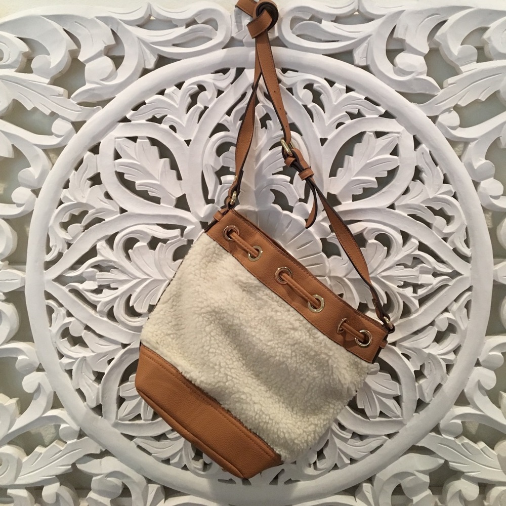 Wool Messenger bag