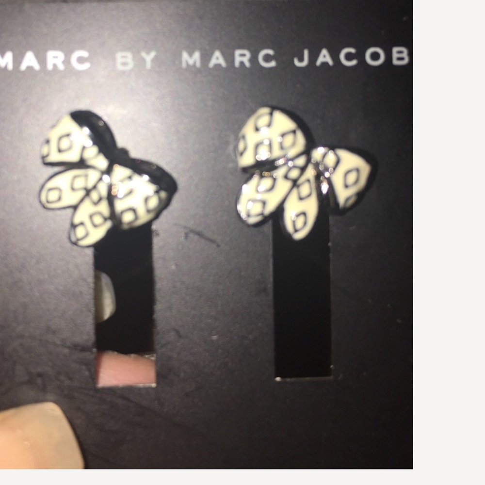 Marc by Marc Jacobs - Bow Wow Wow Anabella Studs