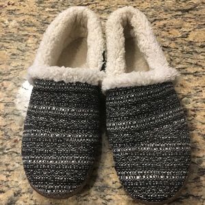 TOMS Women's Boucle Slippers, size 7