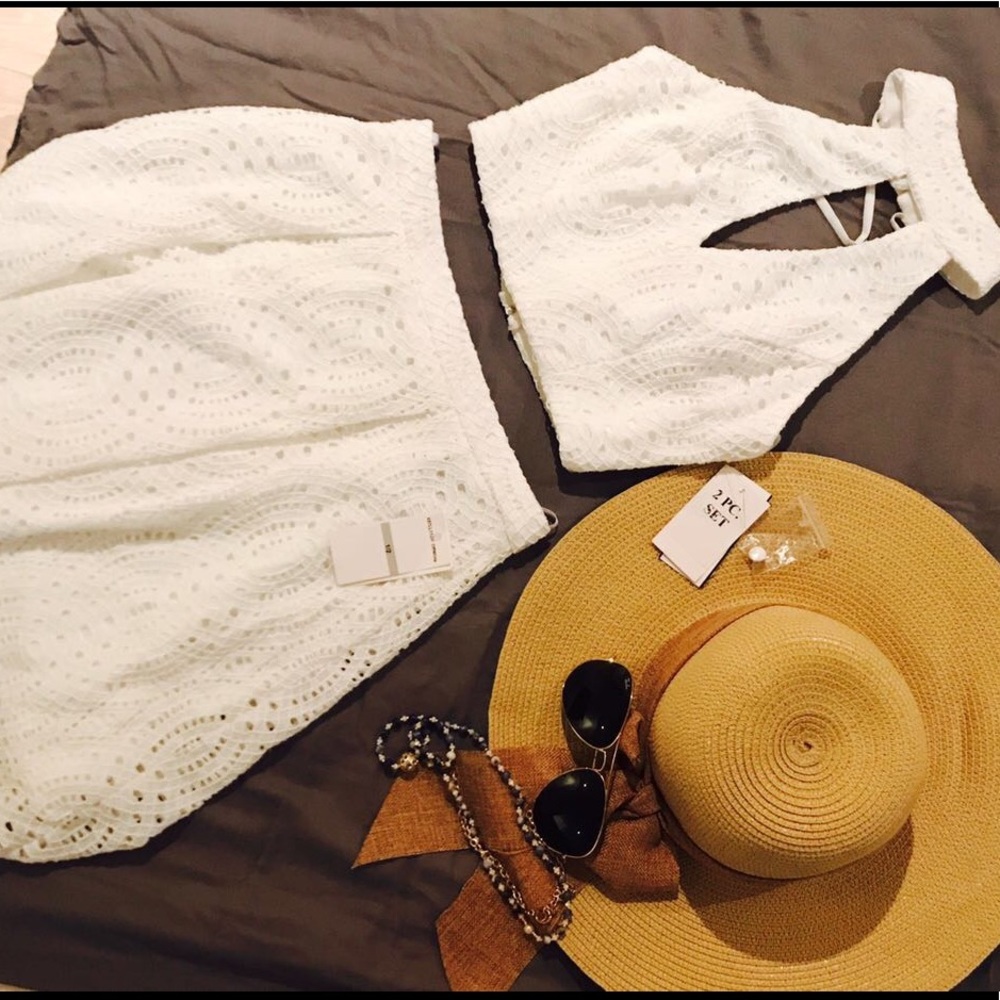 Beautiful white crop top with skirt combination 🌸