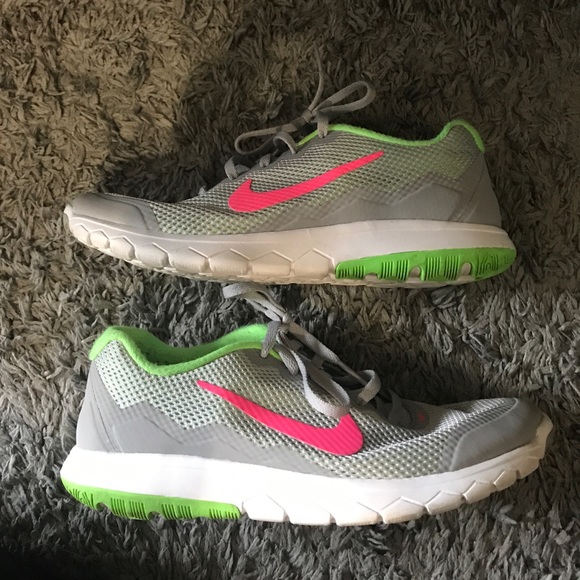 Nike Shoes - Nike sneakers