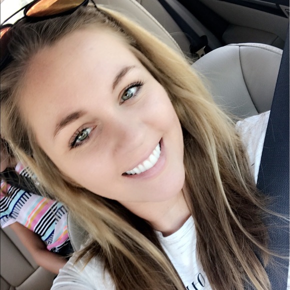 Meet your Posher, Ashley - Picture 1 of 1