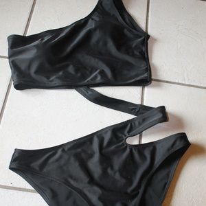 black swimsuitq