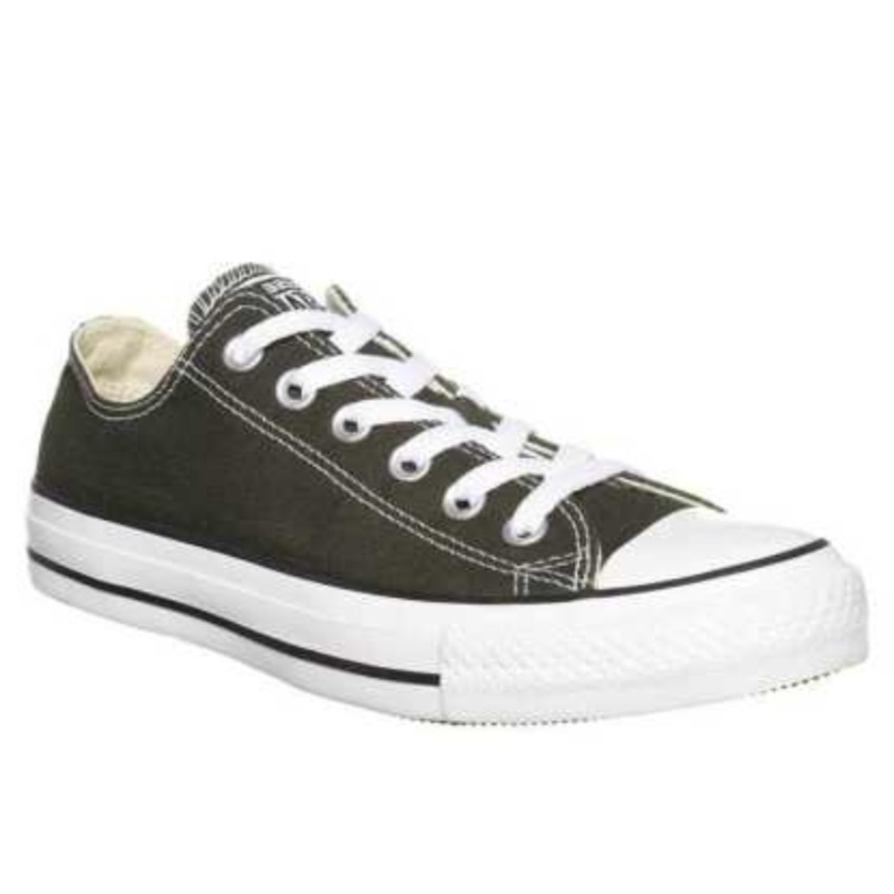 Converse all stars sneakers