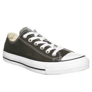 Converse all stars sneakers