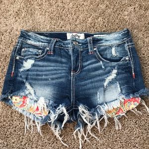 Buckle Daytrip Capricorn high rise short size 27