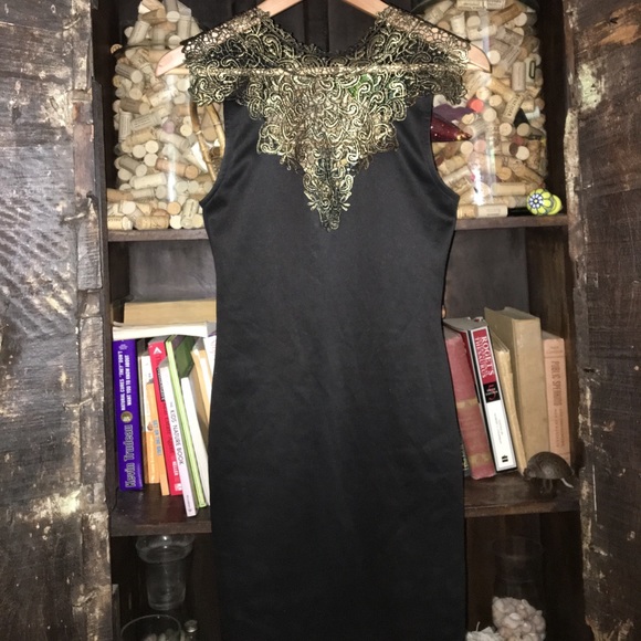 Charlotte Russe Dresses & Skirts - ⭐️Gold & Black dress⭐️
