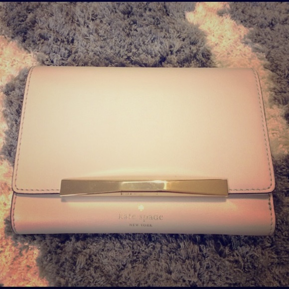 SOLD Kate Spade ♠️ Wallet - Picture 1 of 4