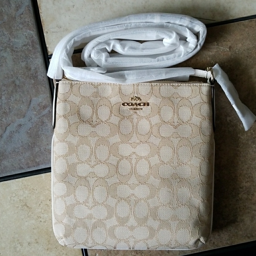 Authentic Coach crossbody