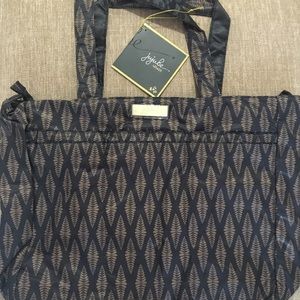 *BRAND NEW W TAGS* Jujube Tote & Small Organizer