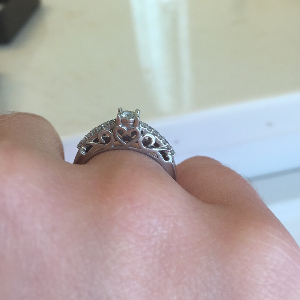 Promise/engagement ring - Picture 4 of 5