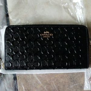 Authentic Coach patent wallet