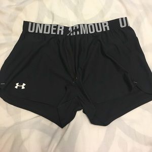 Under Armour black and whir shorts