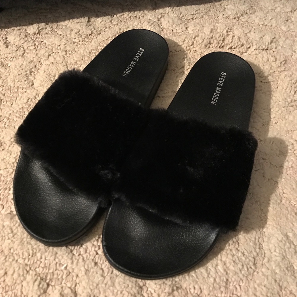 Steve Madden black fur slides
