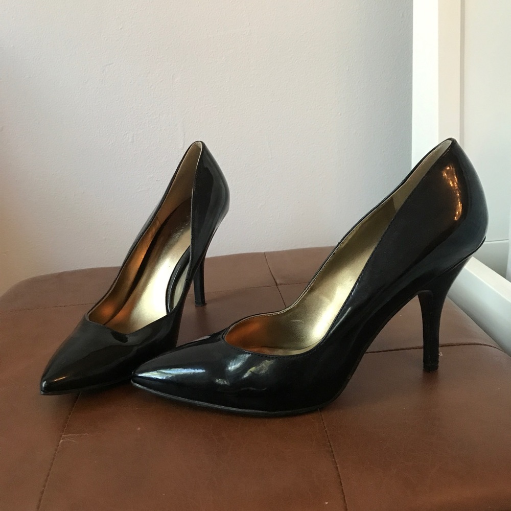 Guess Patent Leather Pumps -Size 7