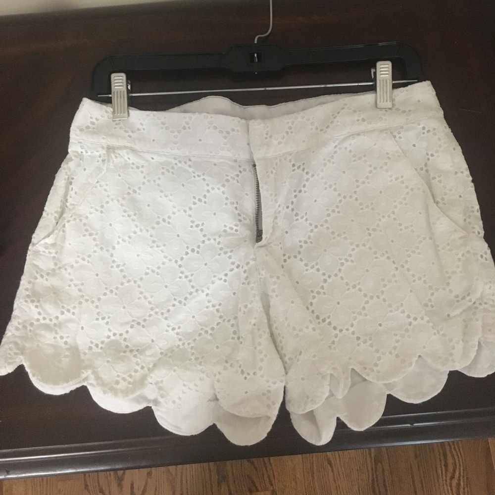 White Lilly Pulitzer buttercup short