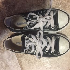 Kids converse low tops