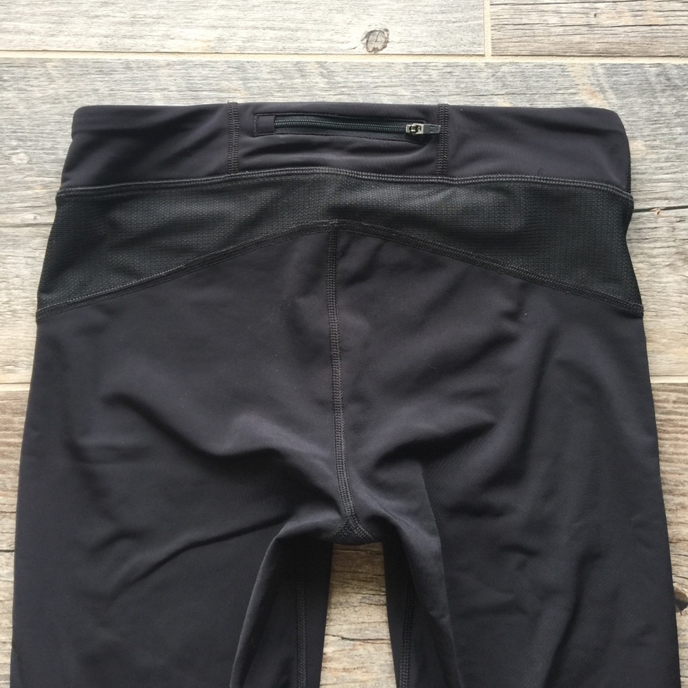 Under Armor Compression Cropped Tights Size Small - image 6
