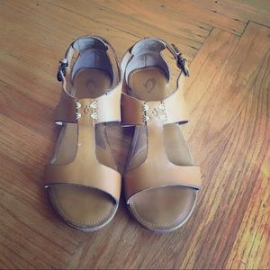 Beautiful Olukai gladiator sandals