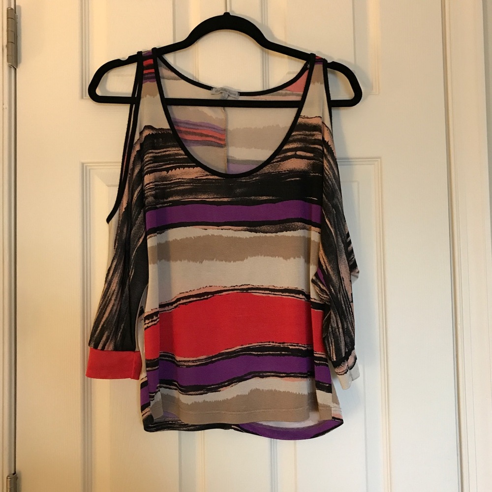 Cold shoulder top