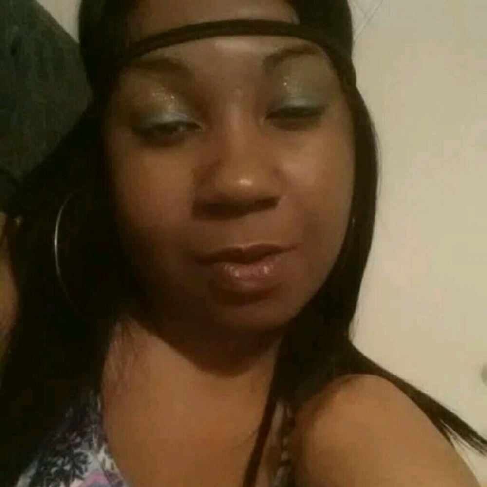 Meet your Posher, Shirelle