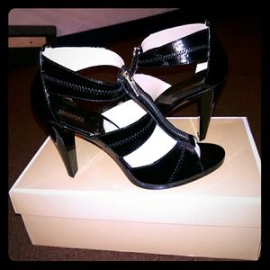 Michael Kors Berkeley T-Strap Sandal