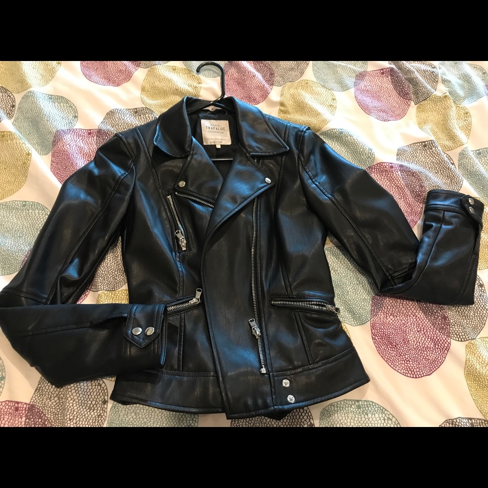 PU LEATHER JACKET WITH SILVER HARDWARE