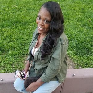 Meet your Posher, Renee