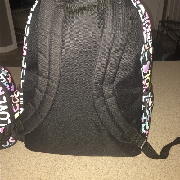 Justice backpack and matching lunch box. - Picture 4 of 5