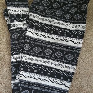 LulaRoe TC Leggings - B&W Aztec